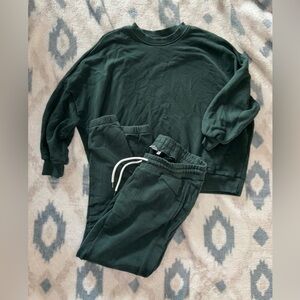 GAP maternity sweat suit set